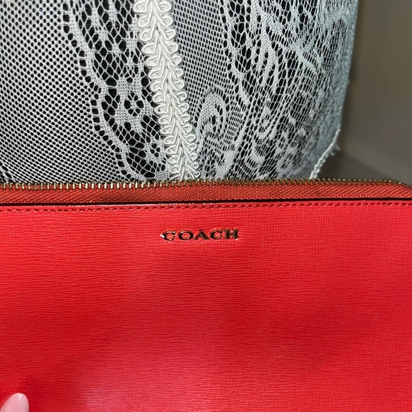 Coach EUC Dark Orange Crossbody Bag - Picture 3 of 14